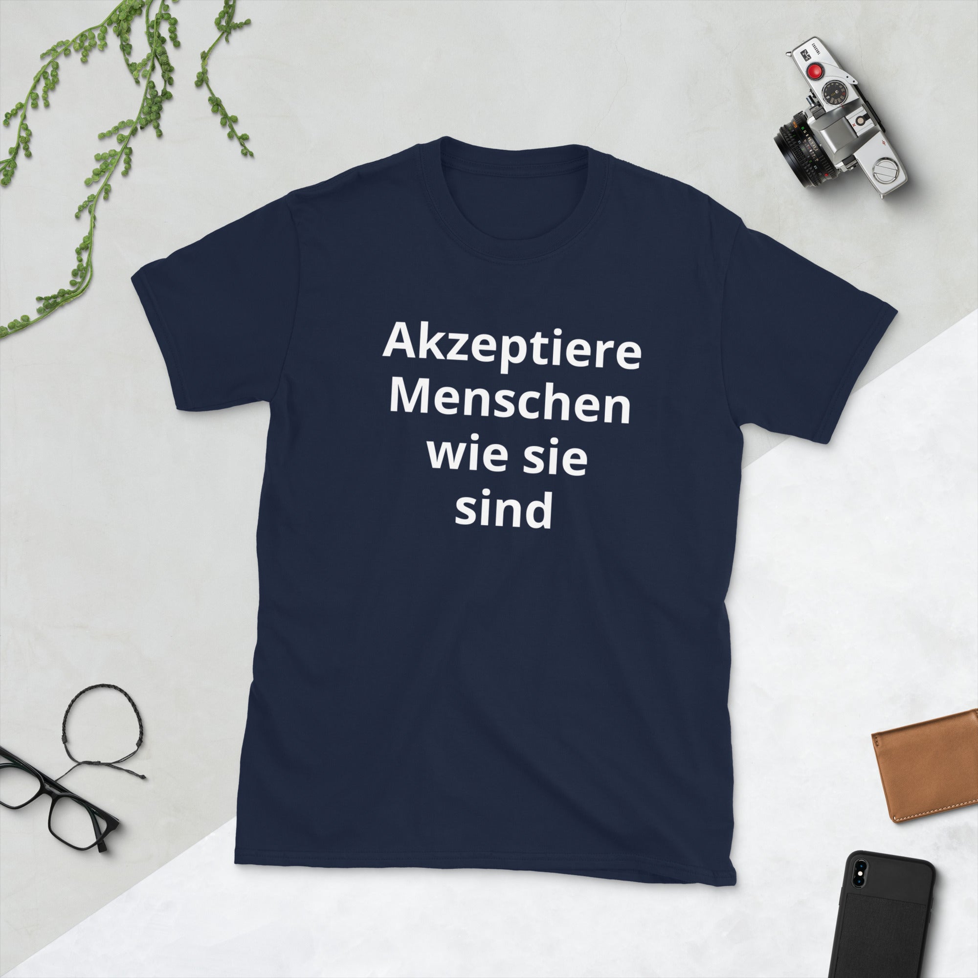 Akzeptiere Menschen wie sie sind Kurzärmeliges Unisex-T-Shirt - souverista